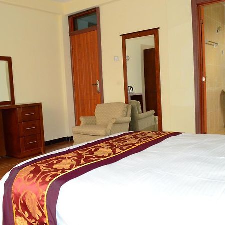 Abyssinia Guest House แอดดิสอาบาบา ภายนอก รูปภาพ