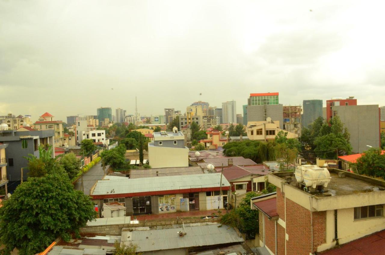 Abyssinia Guest House แอดดิสอาบาบา ภายนอก รูปภาพ
