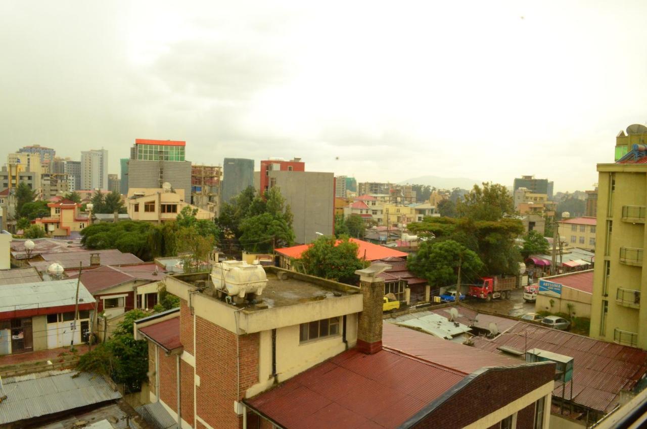 Abyssinia Guest House แอดดิสอาบาบา ภายนอก รูปภาพ